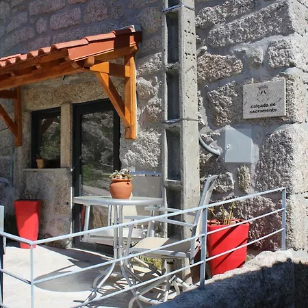 Casinha Da Raposeira Holiday home Soajo